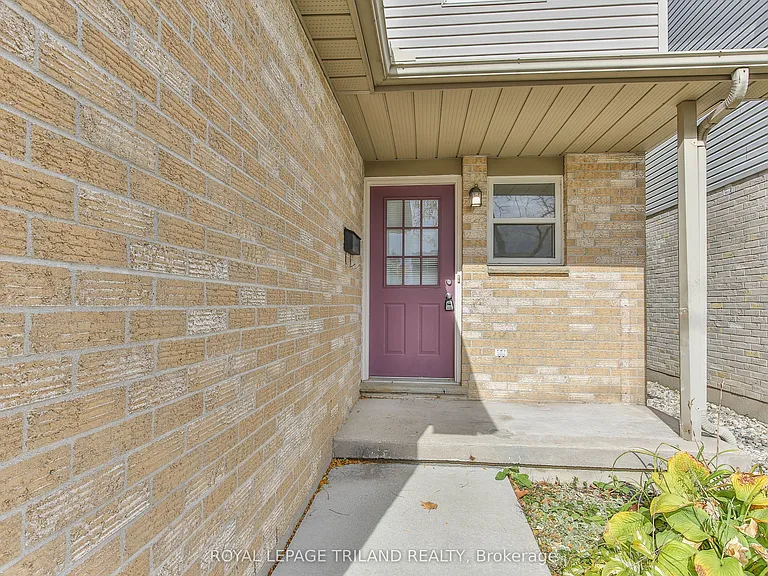 952 Thistledown Way — Photo 4