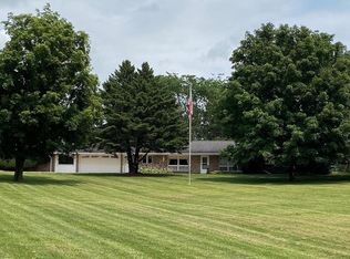 N5622 Deerwood Dr, Albany, WI 53502