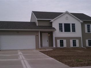 1733 S Park Dr SE, Caledonia, MI 49316