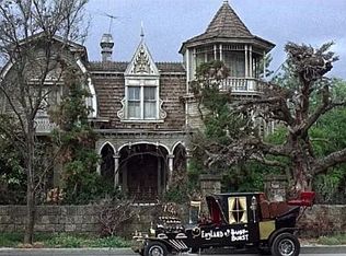 274 Oakwood Rd, Oakdale, NY 11769