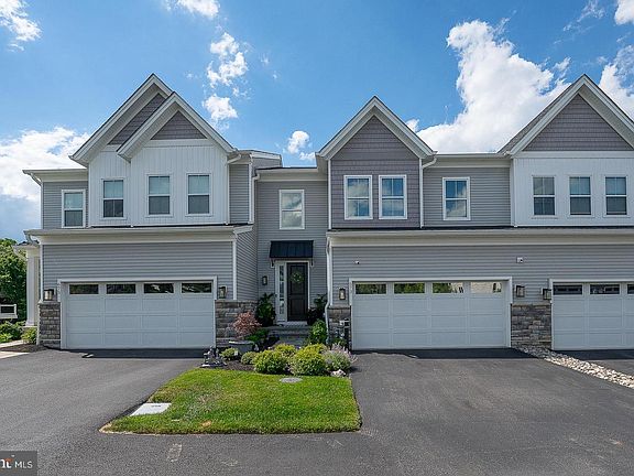 2nd image of 673 Levering St