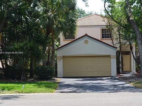 3rd image of 10860 NW 10th St