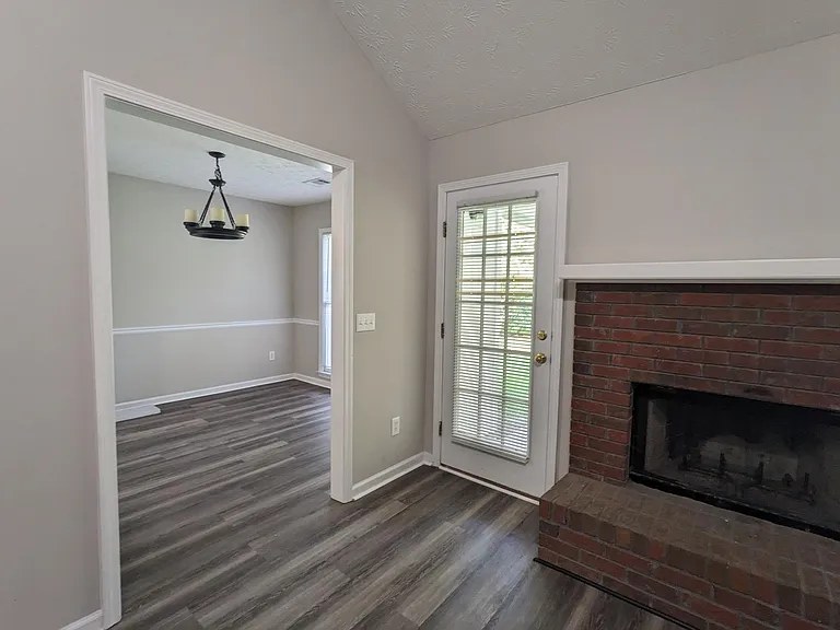 7304 Midland Chase Loop — Photo 3