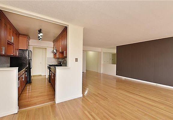 4th image of 9230 56th Ave APT 6L