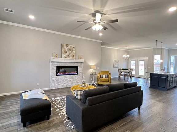 3rd image of 9317 SW 45th Ct