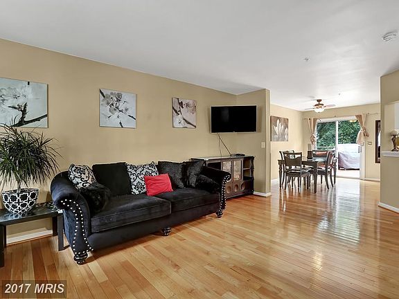 3rd image of 667 Lucky Leaf Cir