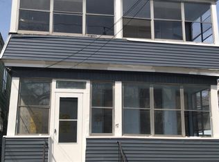 17 Dover St, Newark, NJ 07106