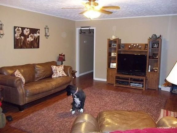 5th image of 35 Dobson Dr