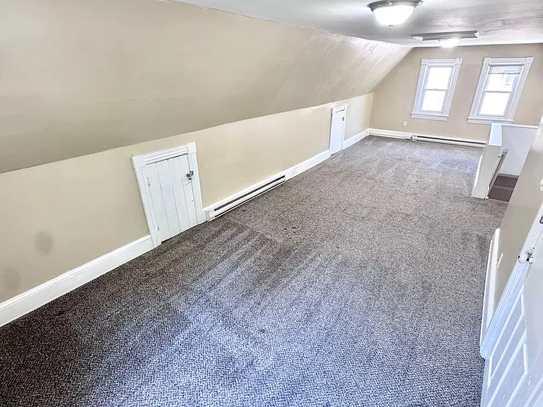 229 E Union Blvd — Photo 17