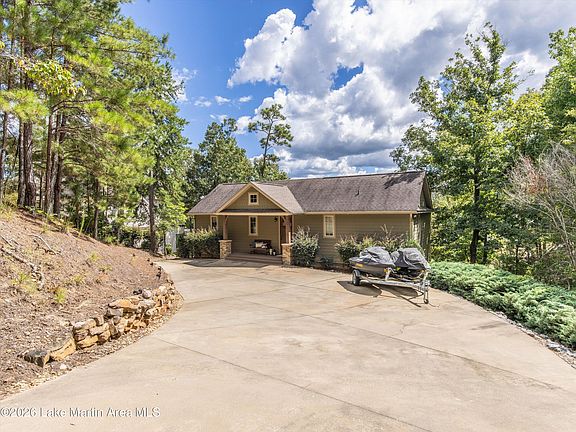 5th image of 334 Pine Needle Ln
