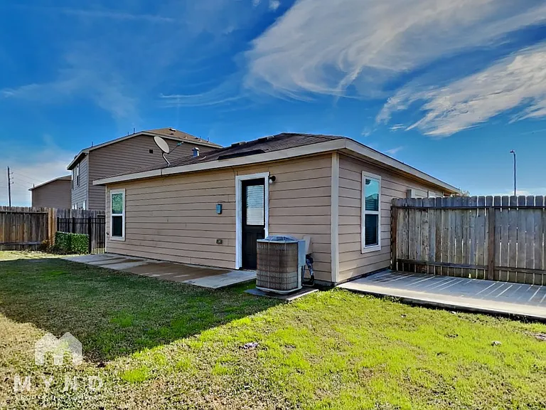 6119 Coral Cove Rd — Photo 19