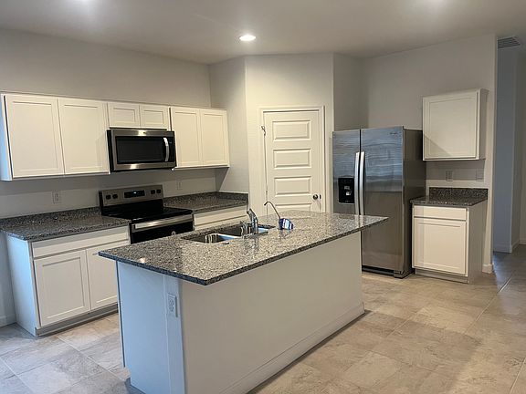 2nd image of 1676 N Camden Dr