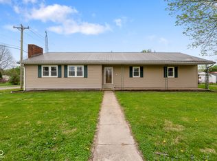 613 E Green St, Waveland, IN 47989