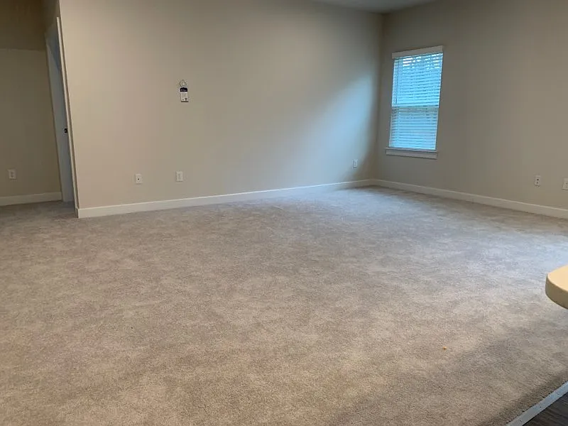 4 bed, 2976 sqft, $2,700 — Photo 4