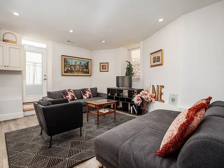2 Buckley Ave #1A — Photo 4