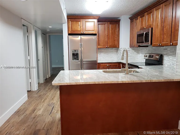 104 SW 9th St #304 — Photo 7