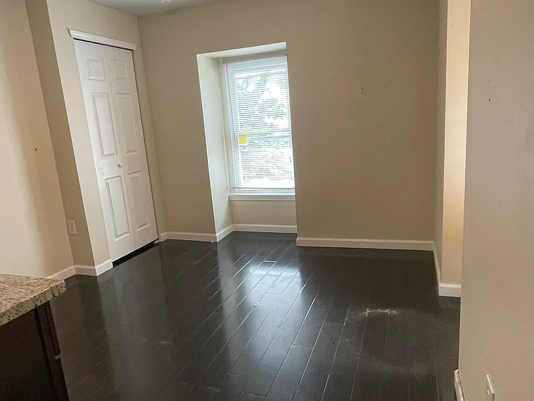 3319 Hamilton St — Photo 3