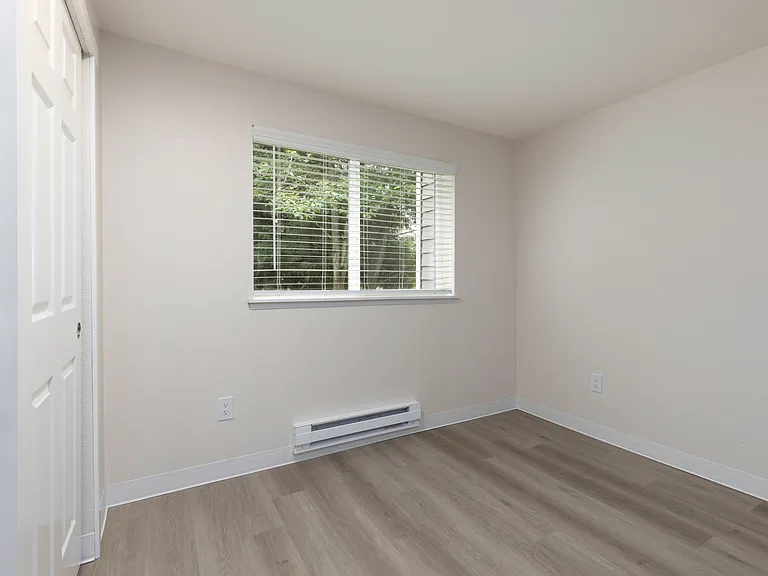 Westhampton Apartments — Photo 21