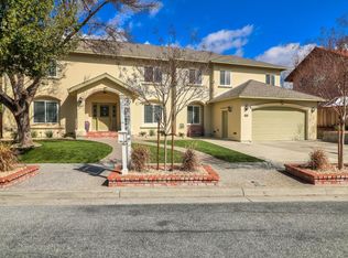 9080 Ridgeway Dr, Gilroy, CA 95020