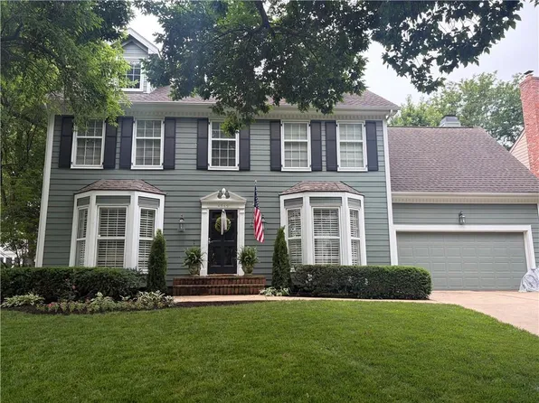 4949 W 129th Ter, Leawood, KS 66209