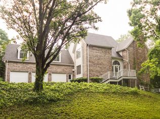 8655 Bay Colony Dr, Indianapolis, IN