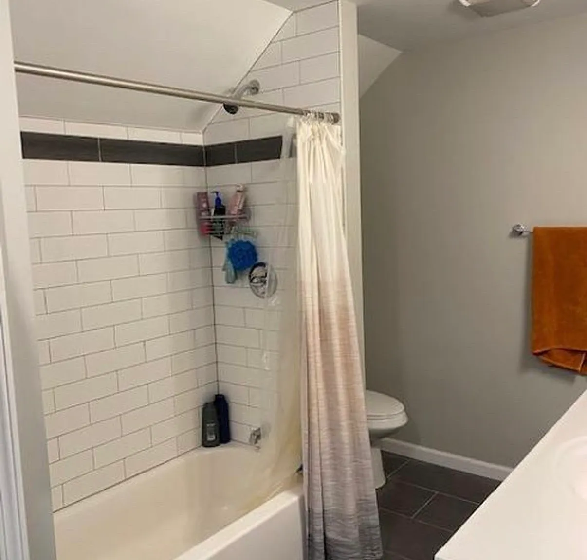 3 bed, 1100 sqft, $1,495 — Photo 3