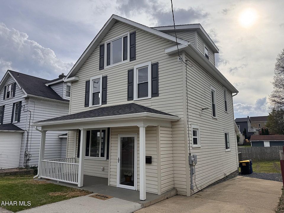 1st image of 205 N Marian St