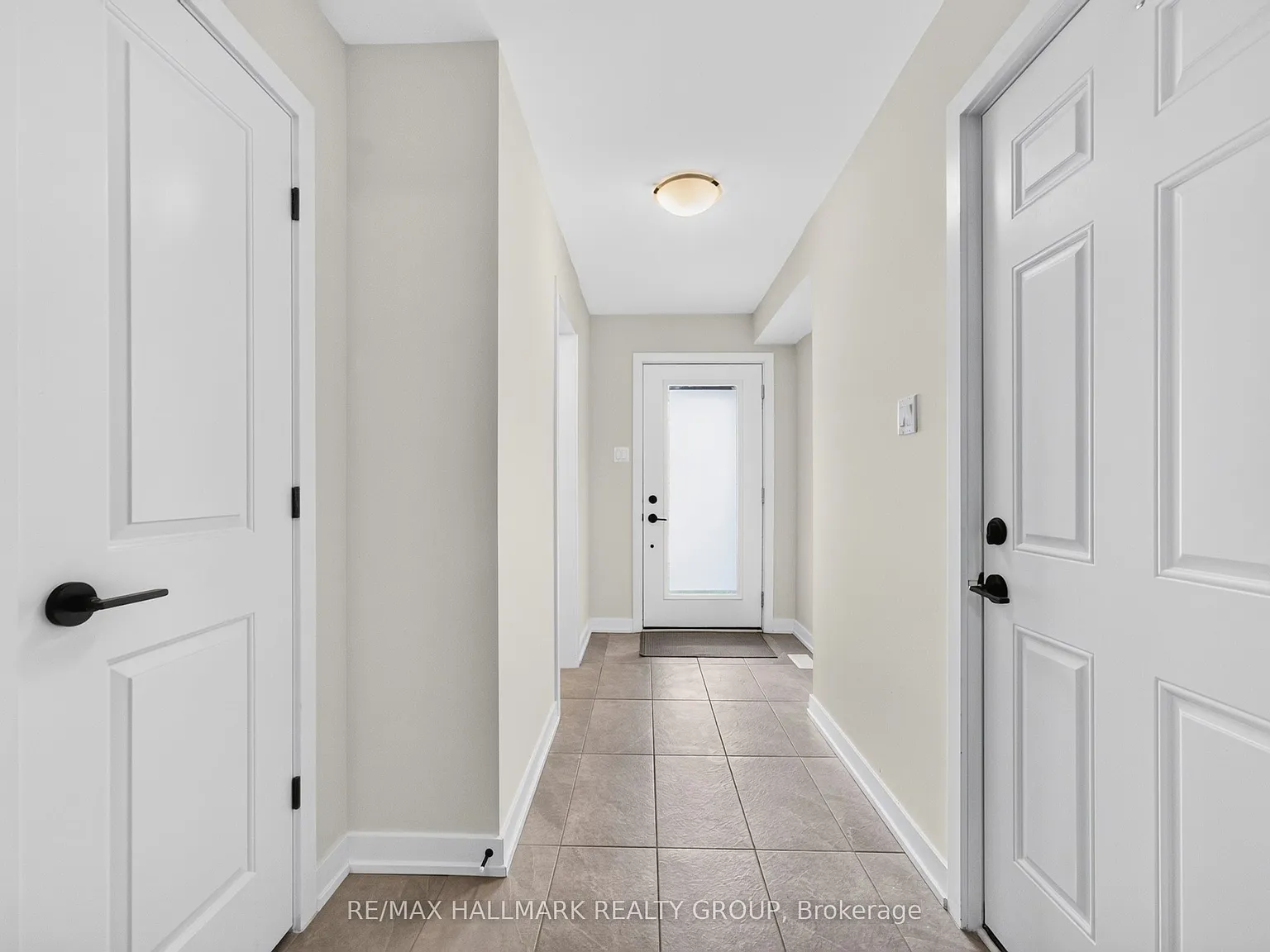 2 bed, $2,600 — Photo 4