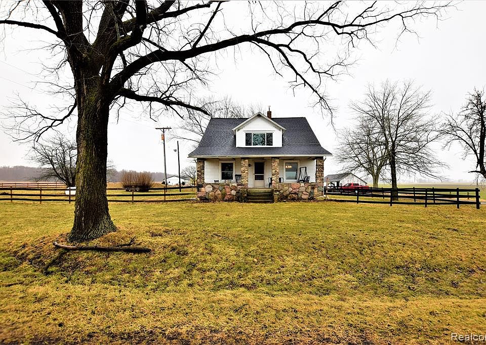 3186 E Howell Rd, berville, MI 48892 MLS 2220018984 Zillow