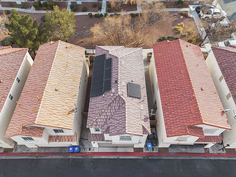 3211 Sunrise Cove Ave — Photo 24