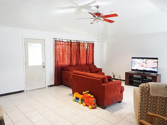 5th image of 3458 Garden Grove Dr