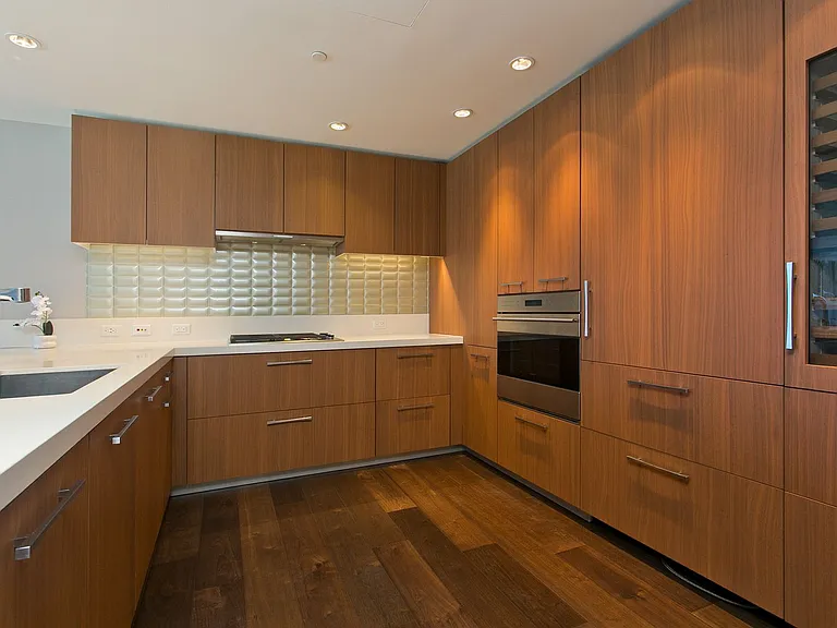 1555 Kapiolani Blvd #1800 — Photo 5
