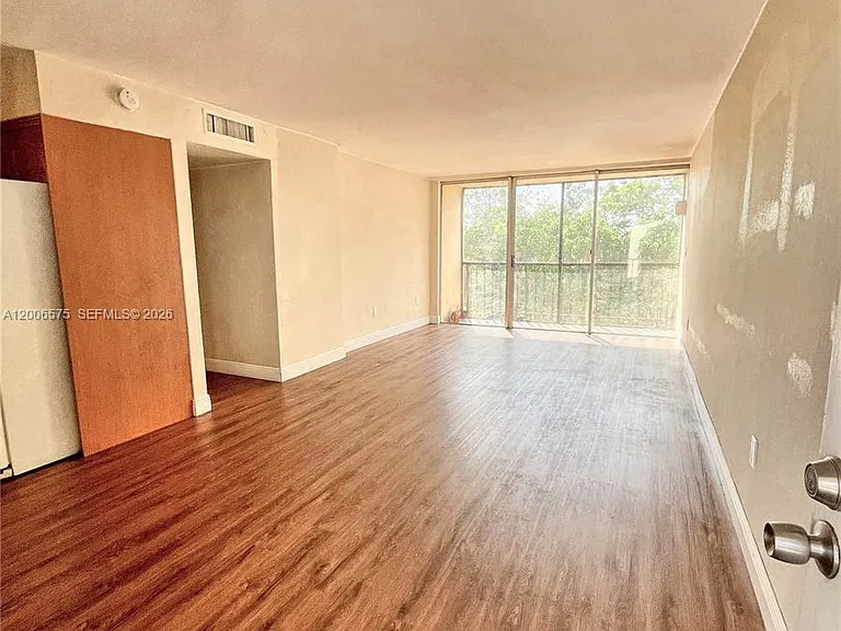 8870 Fontainebleau Blvd #409 — Photo 2