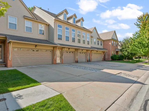 56696 Long Island Dr, Shelby Township, MI 48316
