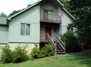 125 Pumpkin Hill Ln, Pilot Mountain, NC 27041