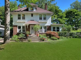3387 Bradford Rd, Cleveland Heights, OH 44118
