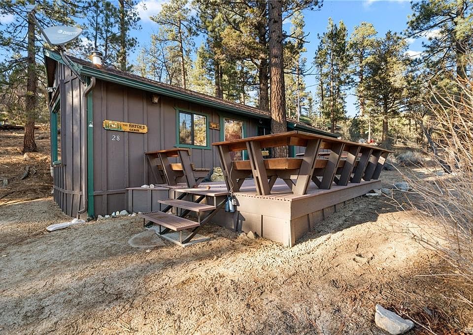 1st image of 28 Lakeview Trl