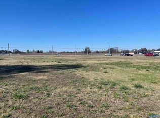 Na Freeman Ave, Athens, AL 35611