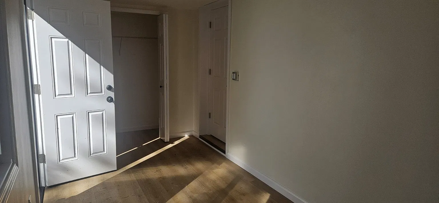 Charming 3-Bedroom Family Home in Burton - Ideal for Pets & Commuters! — Photo 3