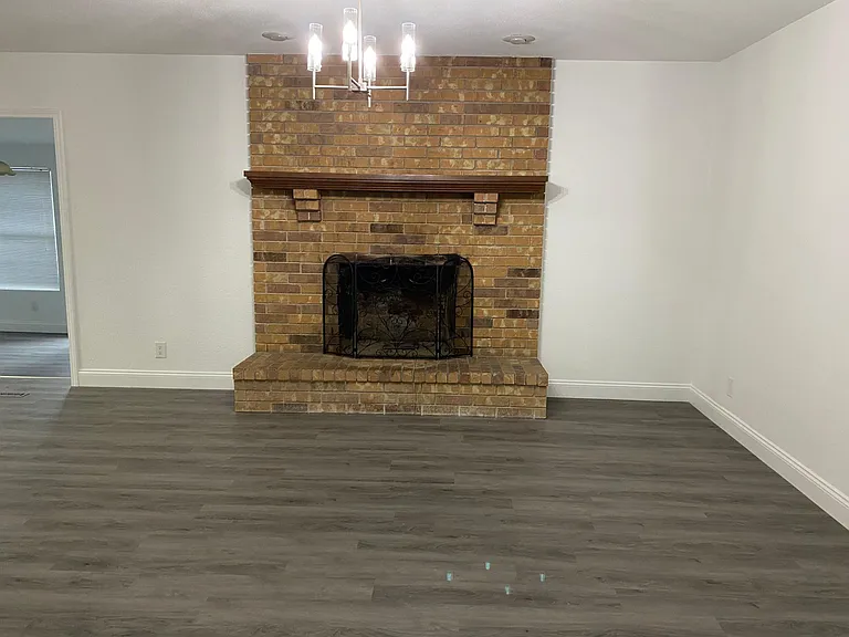 1329 E Snider St — Photo 8