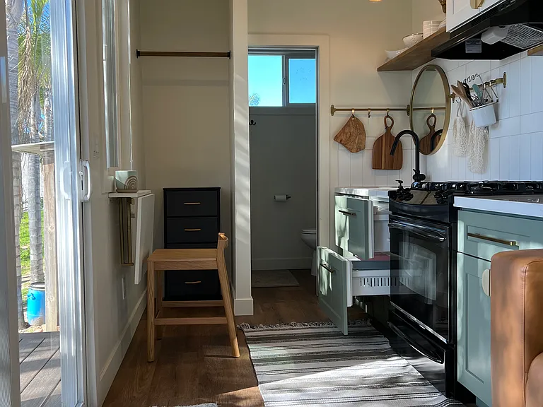 Los Cerritos Ln — Photo 14