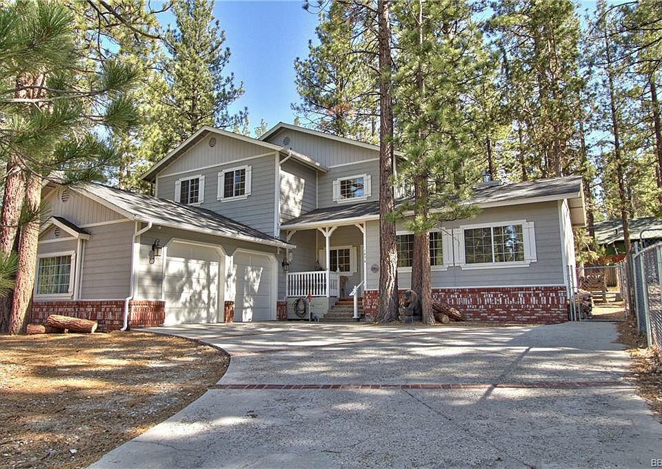 1st image of 1070 W Mountain Ln