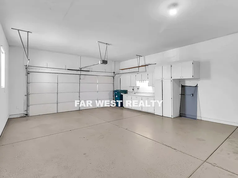 5251 N Celestine Ct — Photo 33