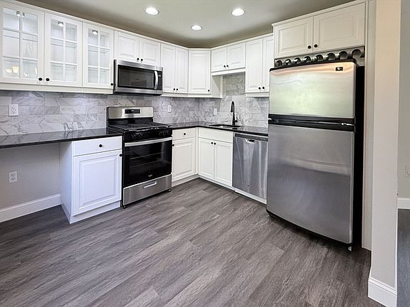 2nd image of 19 Fernview Ave APT 6