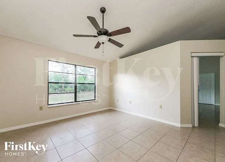 815 Adour Dr — Photo 3