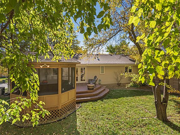 3rd image of 13612 Pleasant Ln