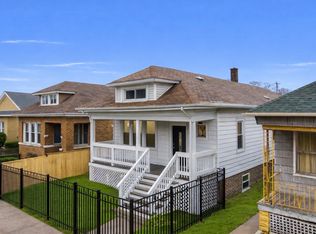 8418 S Essex Ave, Chicago, IL 60617