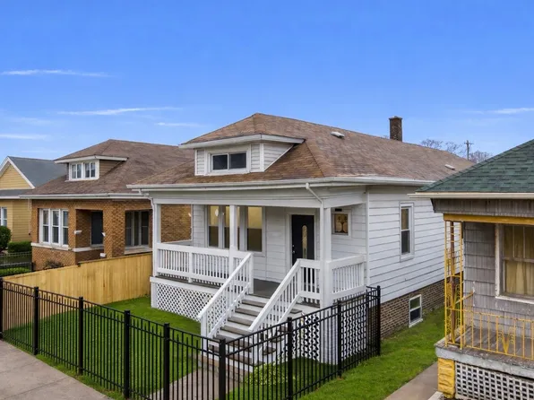 8418 S Essex Ave, Chicago, IL 60617