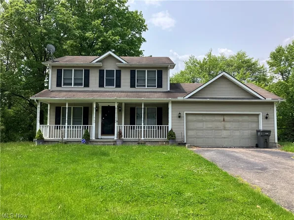 3762 Castle Ct, Youngstown, OH 44511
