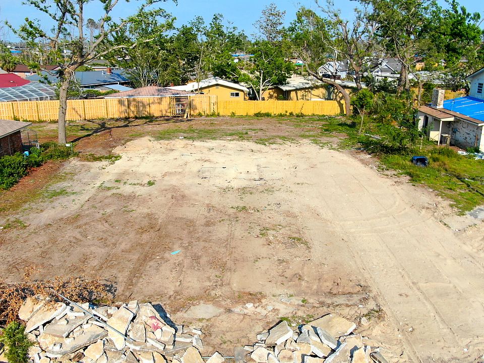 1st image of 945 Huntingdon Cir